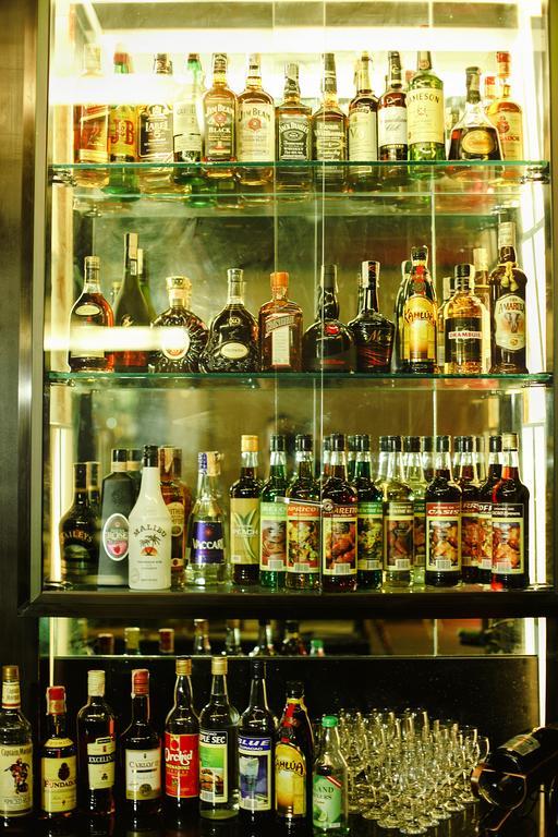 8大企业酒店 Tagum 外观 照片